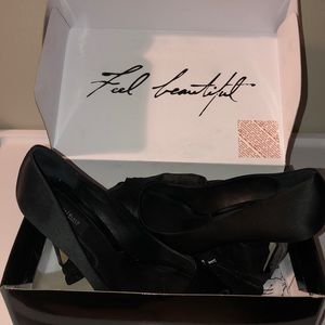 White House black market black heels
